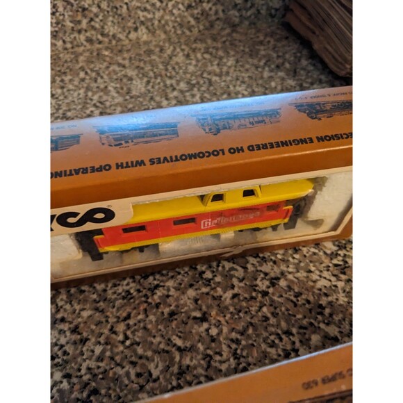 Vintage Tyco Trains lot of 7 Amtrak Baby Ruth Wesson In and Out of Box Condition - Picture 8 of 15